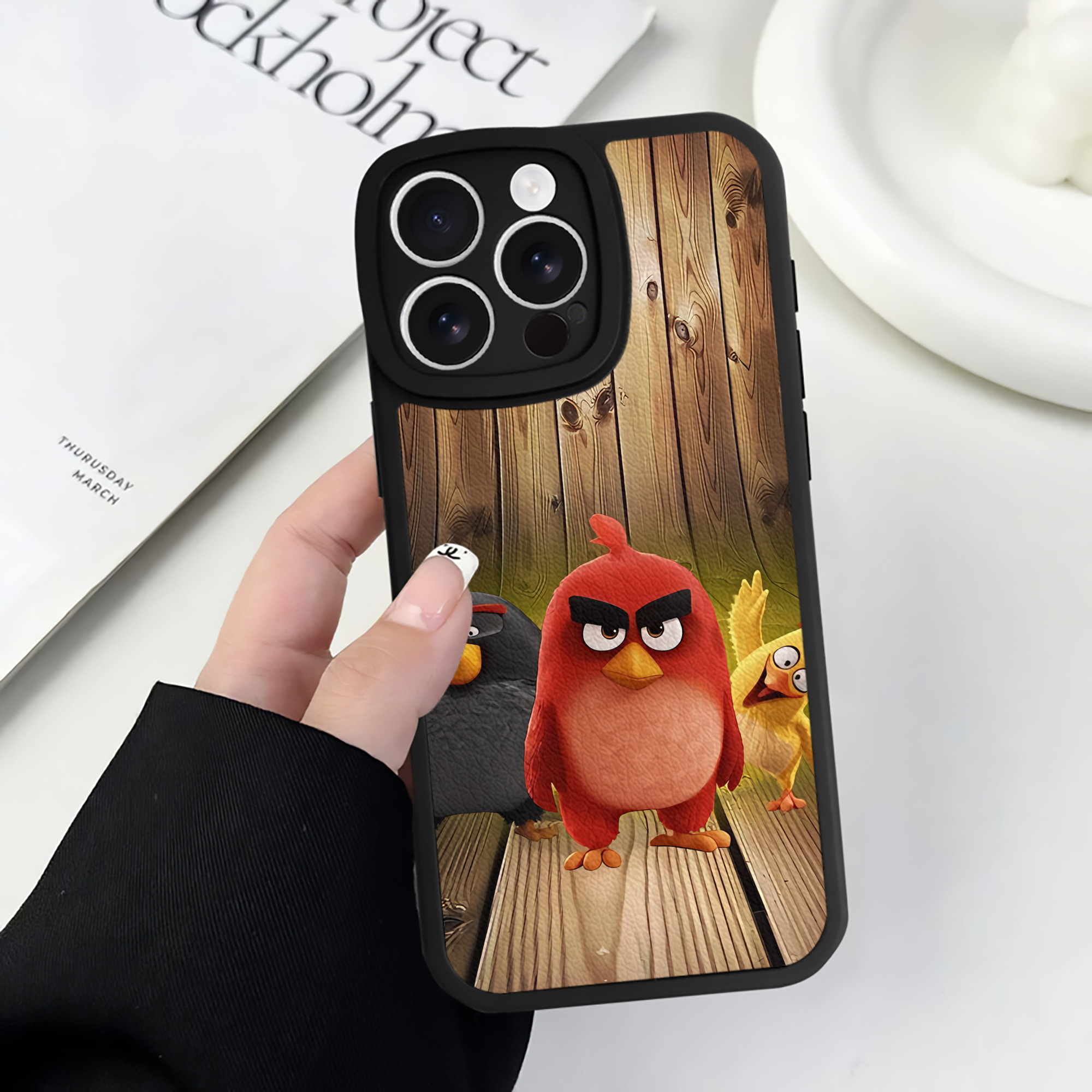 （画像用） Angry Birds アングリーバード 【iPhone 16シリーズ対応】シリコンスマホケース（レザー調） 材質：シリコン